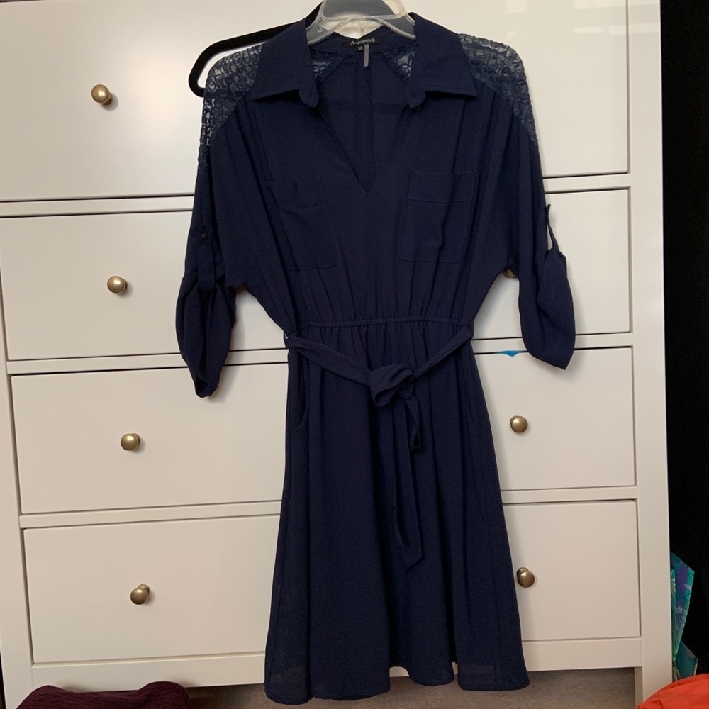 Half sleeve navy dress with tie